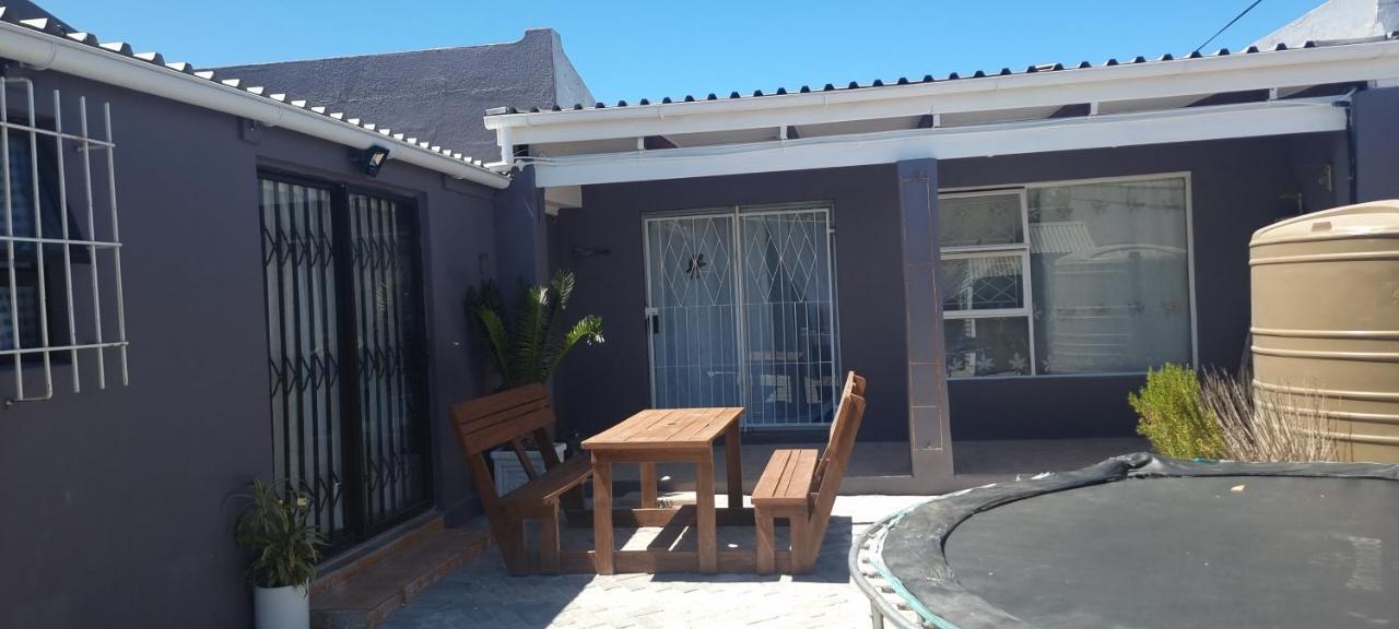 Mcsheyson * Cape Town
